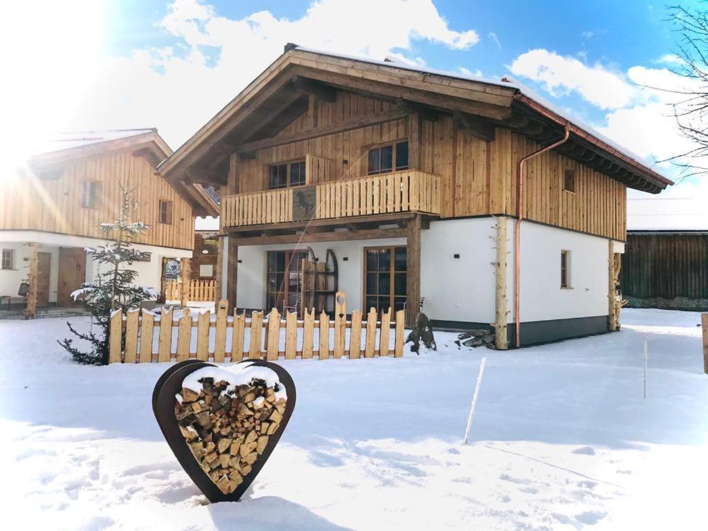 Sieglhub Chalets - Appartements - Hotel Flachau Buitenkant foto