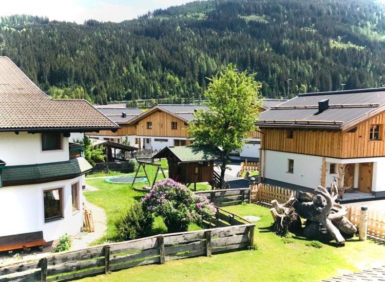 Sieglhub Chalets - Appartements - Hotel Flachau Buitenkant foto